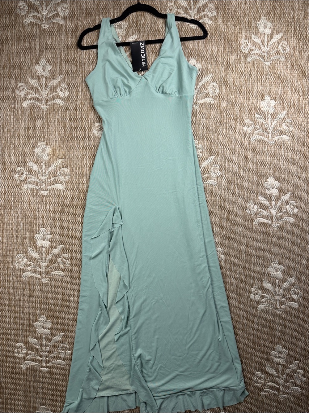 NWT Miyiednz light Green Sleeveless Maxi Dress with Side Ruffle Slit